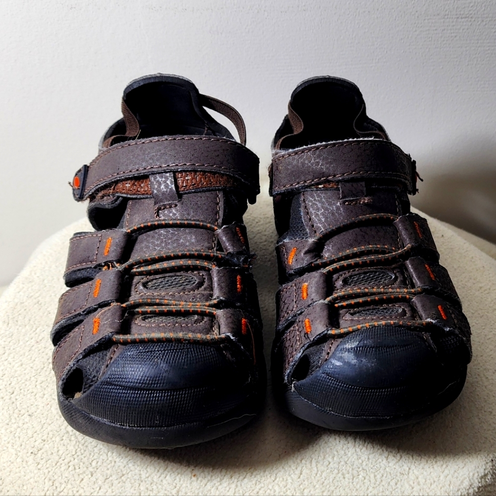 Boys Brown Falls Creek Closed Toe Sandals Size 10